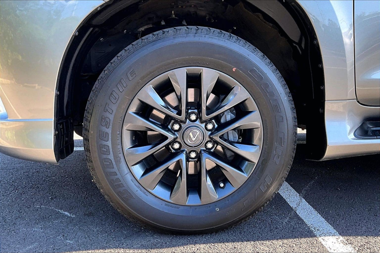 Used 2023 Lexus GX 460 Premium w/ Premium Package AWD/4WD image 8