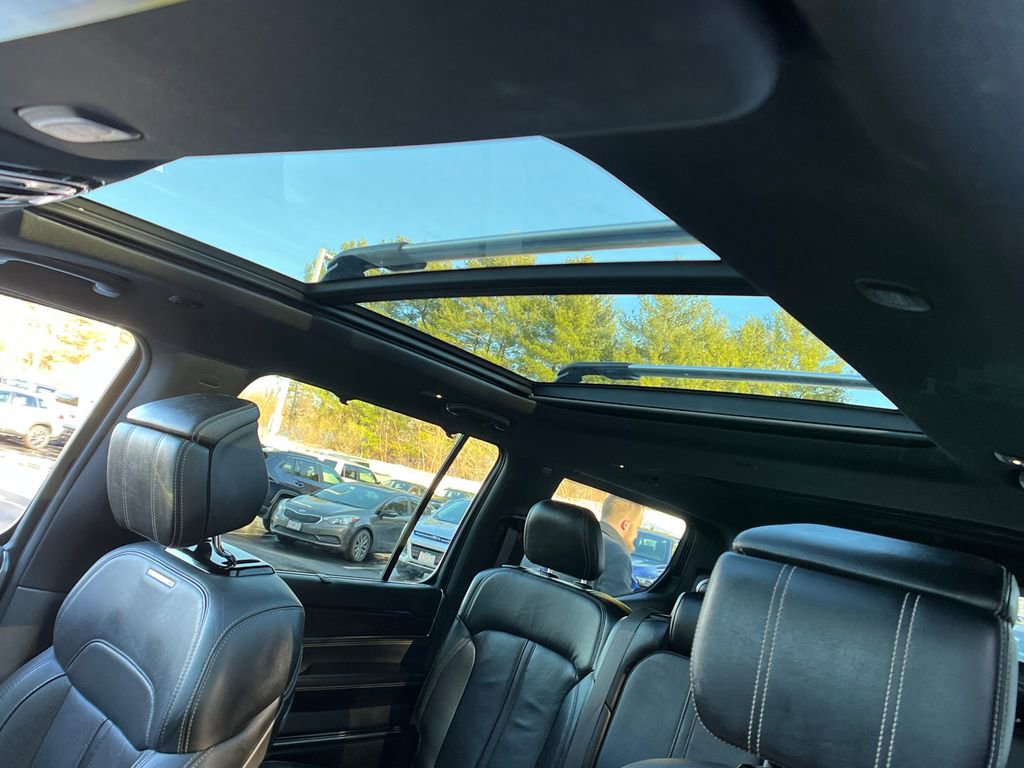 Used 2022 Jeep Grand Wagoneer Series I w/ Flexible Seating Group image 21