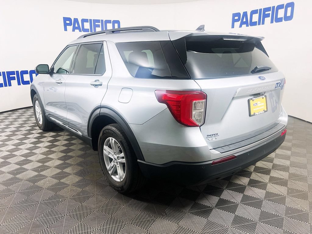 Certified 2024 Ford Explorer XLT AWD/4WD image 5