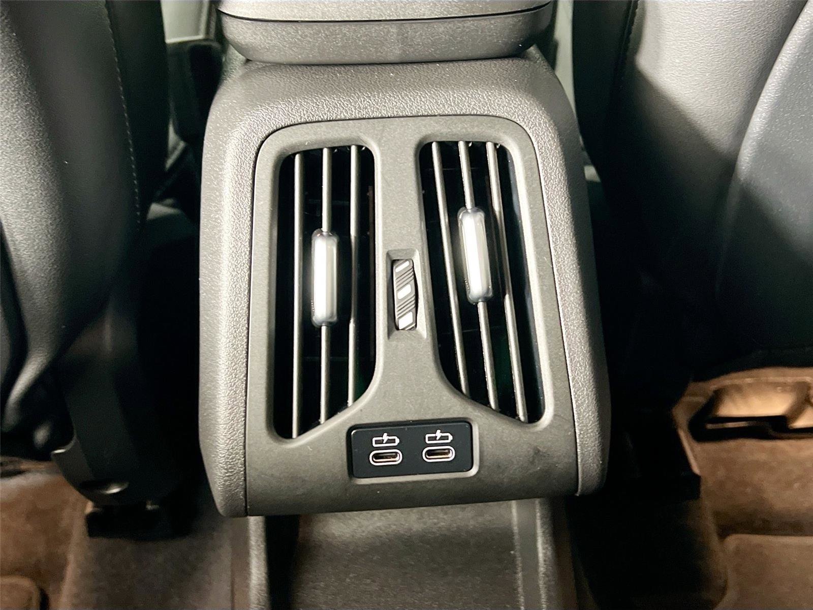Used 2025 BMW X1 M35i image 26