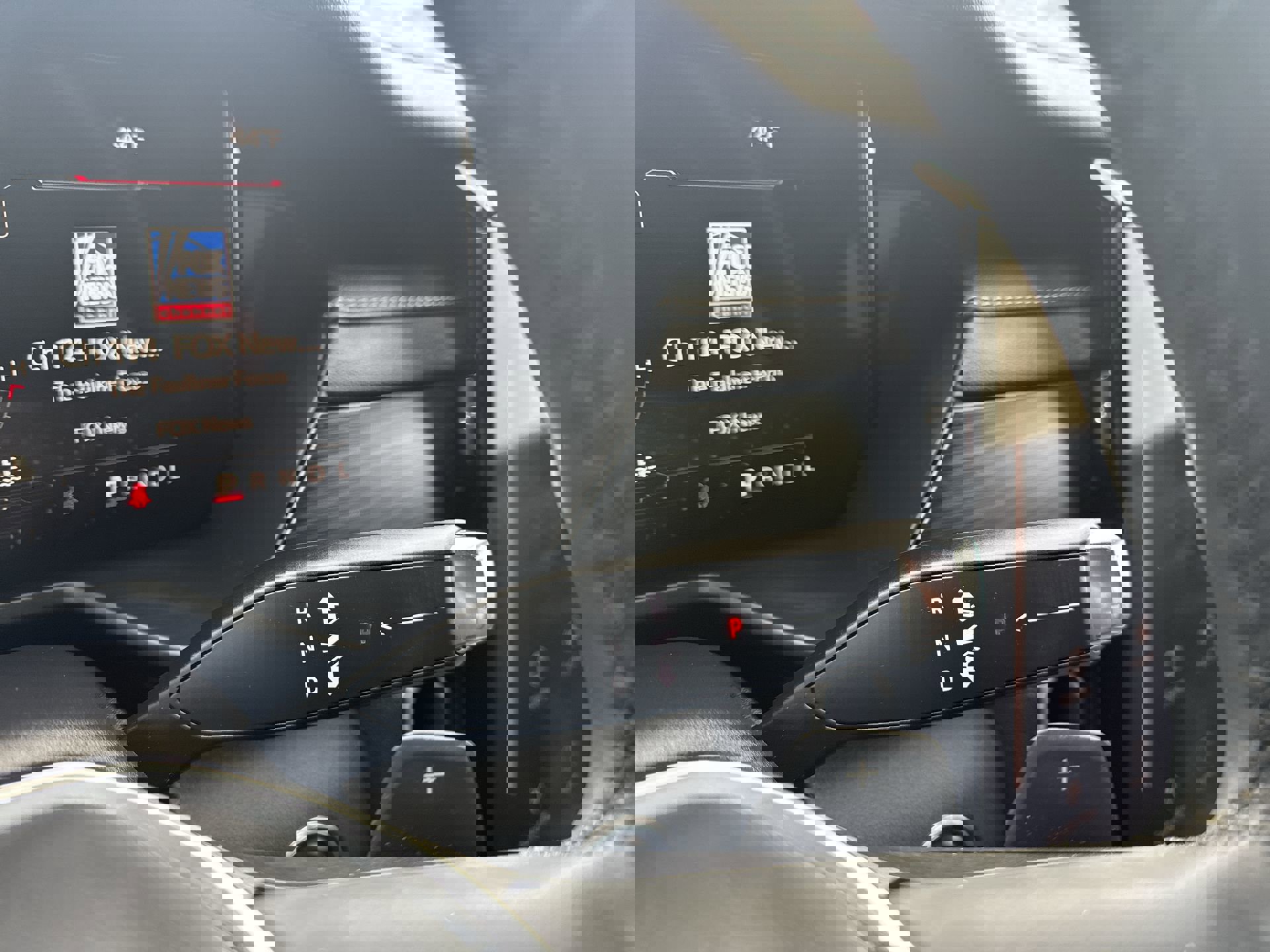 Certified 2025 GMC Acadia Elevation image 15