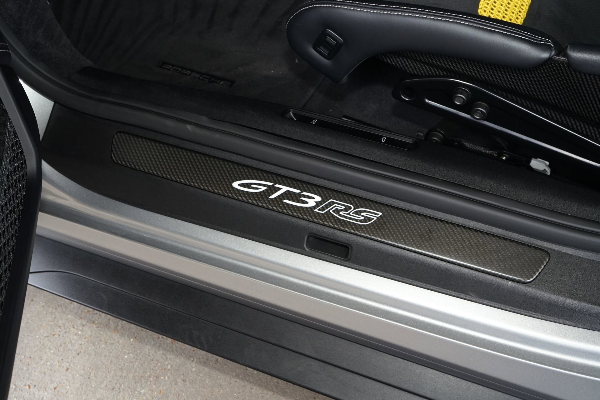 Used 2024 Porsche 911 GT3 RS RWD image 37