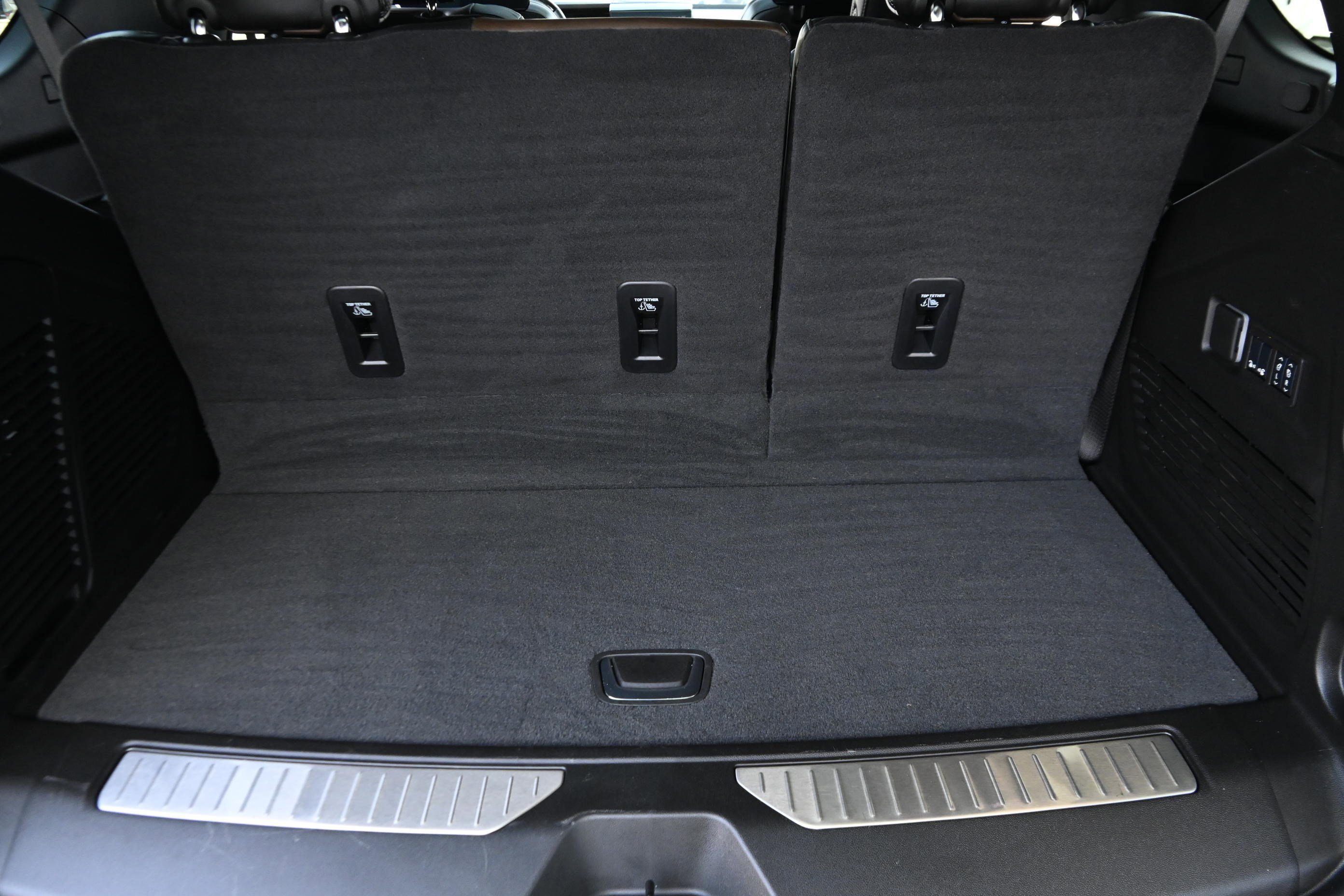 Used 2025 GMC Yukon Denali Ultimate image 32