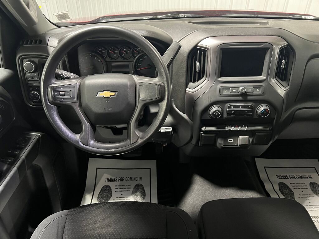 Used 2020 Chevrolet Silverado 1500 Custom w/ Custom Value Package image 4