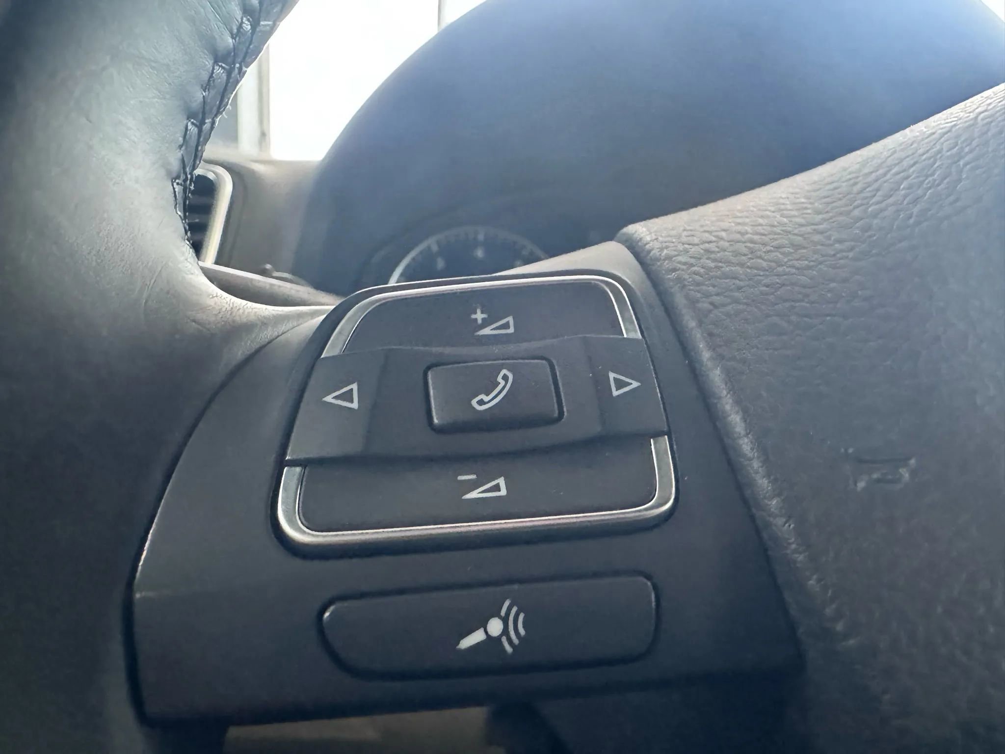 Used 2014 Volkswagen Eos Komfort image 18