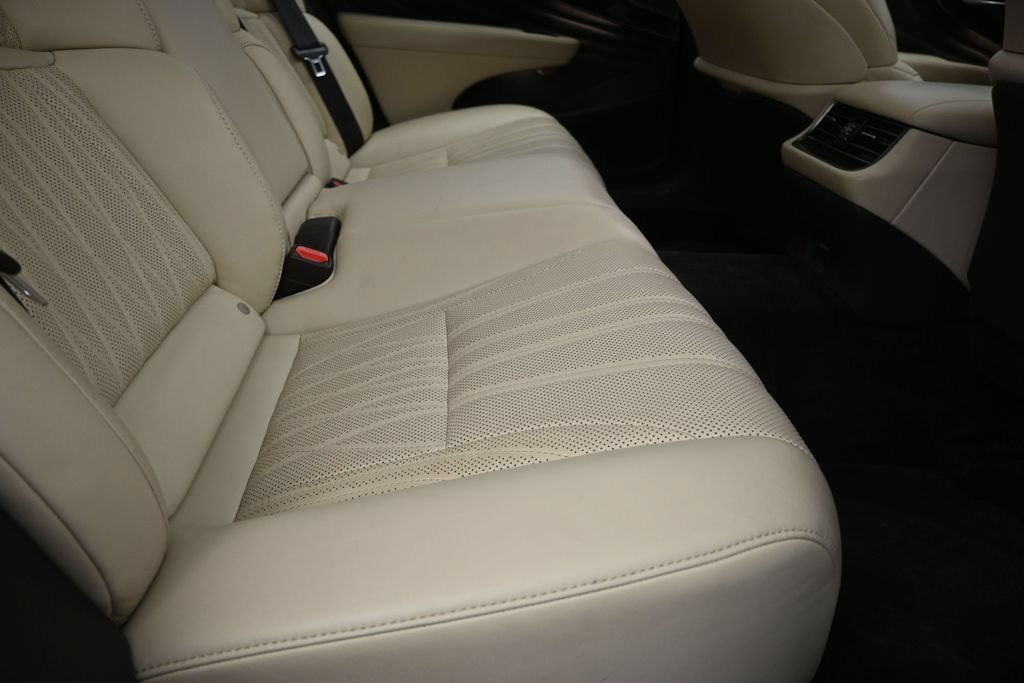 Used 2018 Lexus LS 500 w/ Interior Upgrade Package RWD image 22
