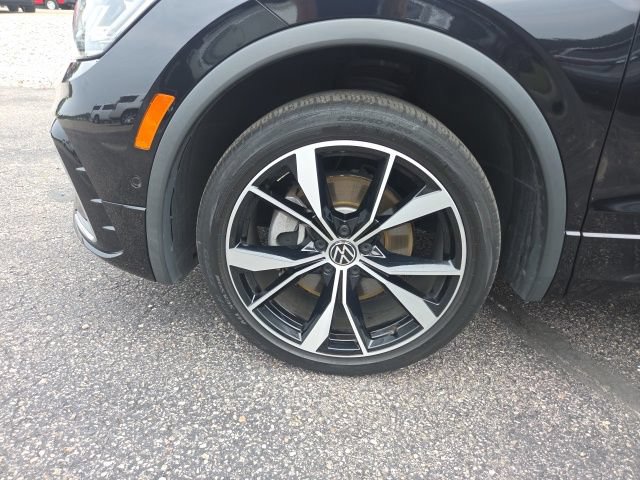 Used 2022 Volkswagen Tiguan SEL R-Line AWD/4WD image 14