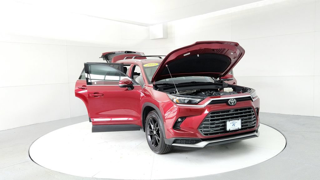 Certified 2025 Toyota Grand Highlander AWD Hybrid image 9