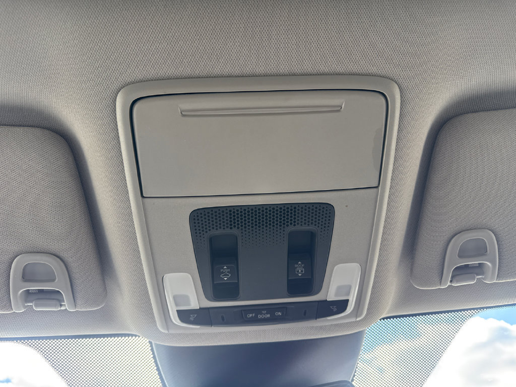 Certified 2024 Honda Pilot Touring image 28