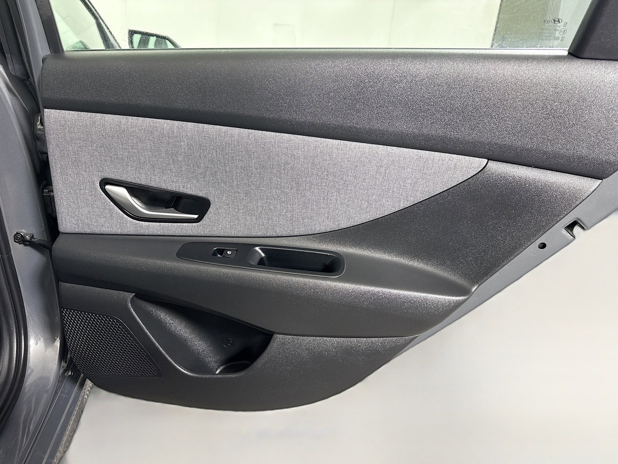 Used 2025 Hyundai Elantra Limited image 28