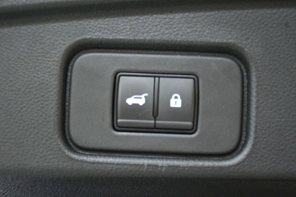 Used 2024 Nissan Pathfinder Platinum FWD image 81
