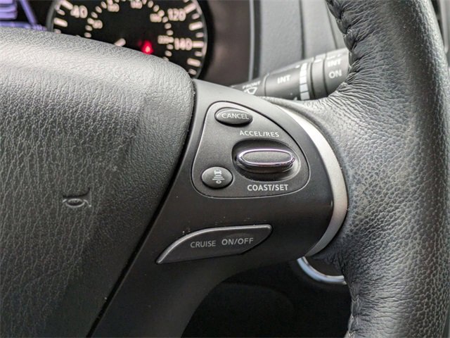 Used 2020 Nissan Pathfinder SV image 27