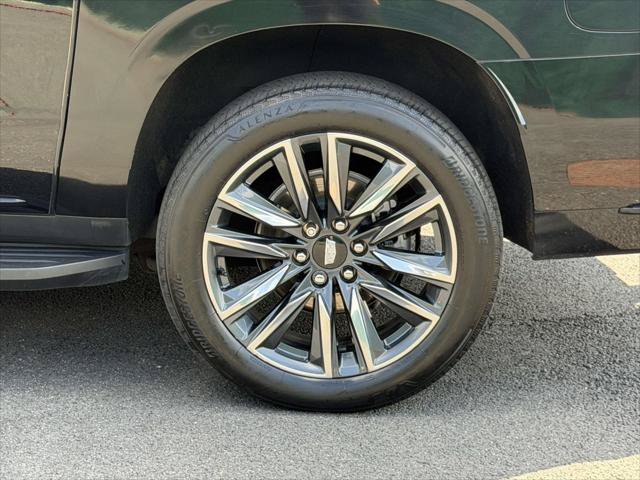 Used 2023 Cadillac Escalade ESV Sport AWD/4WD image 10