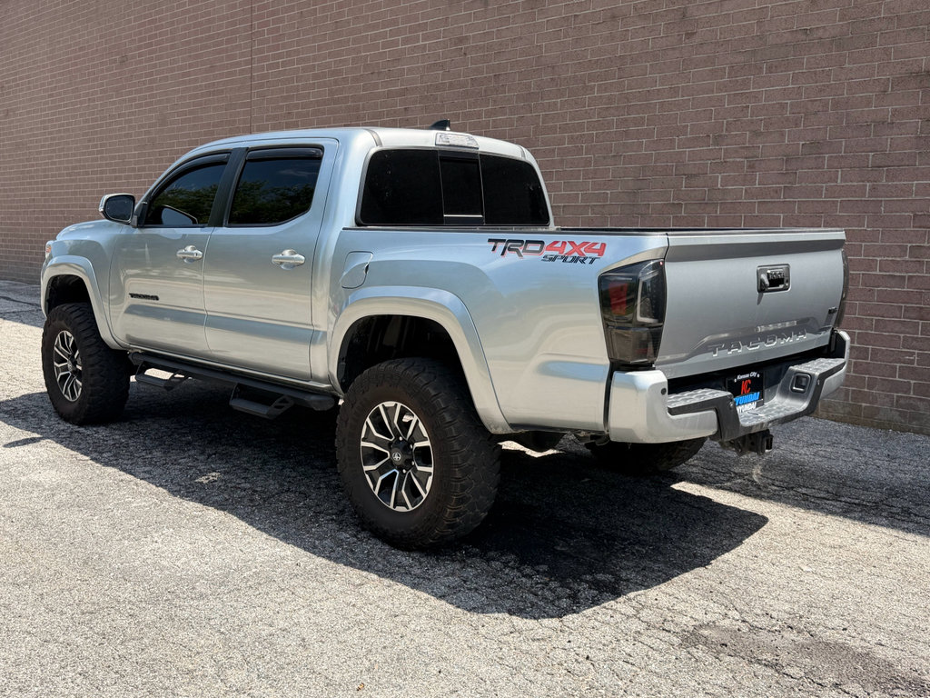 Used 2023 Toyota Tacoma TRD Sport w/ Technology Package AWD/4WD image 4