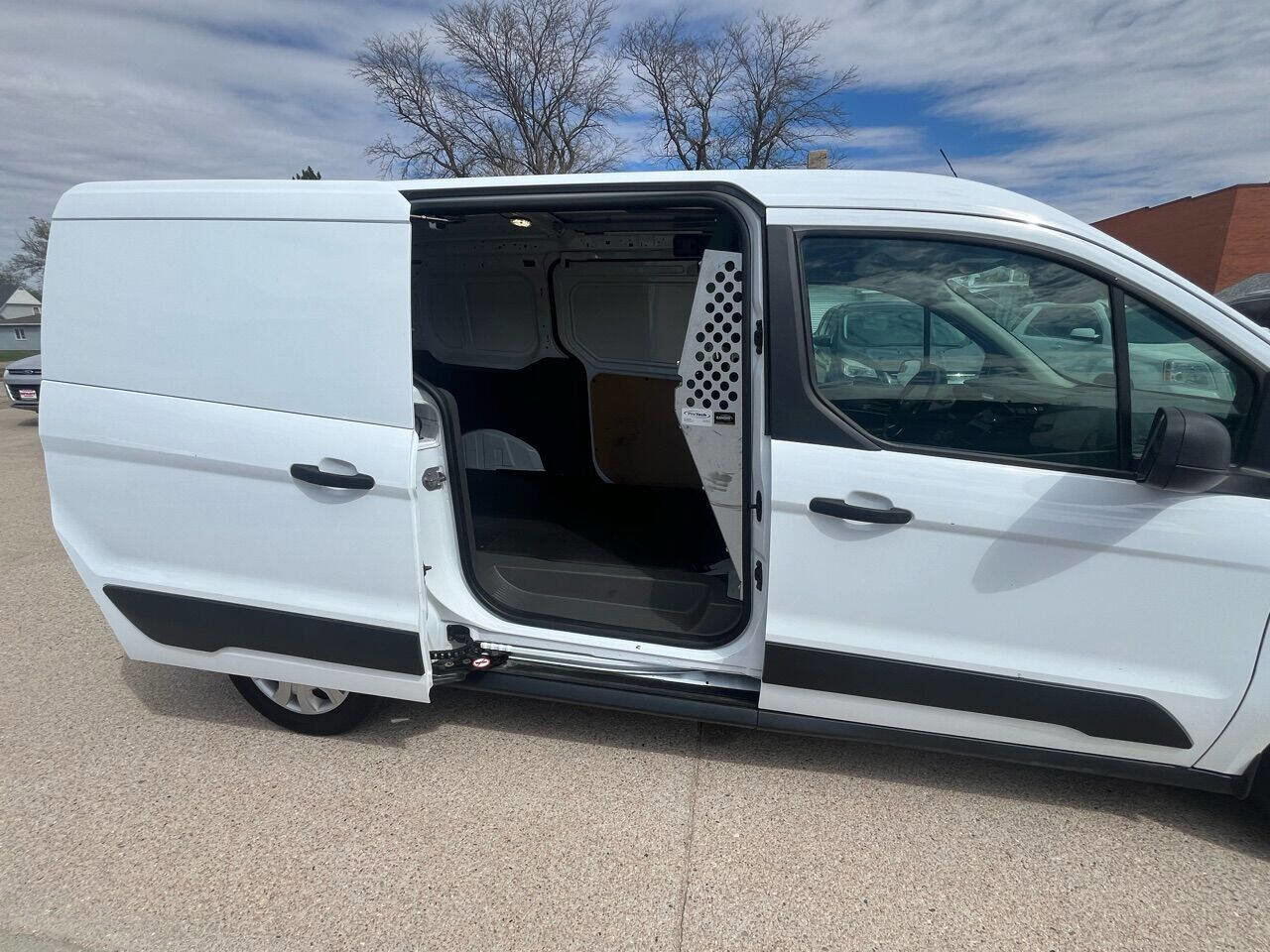 Used 2019 Ford Transit Connect XL image 14