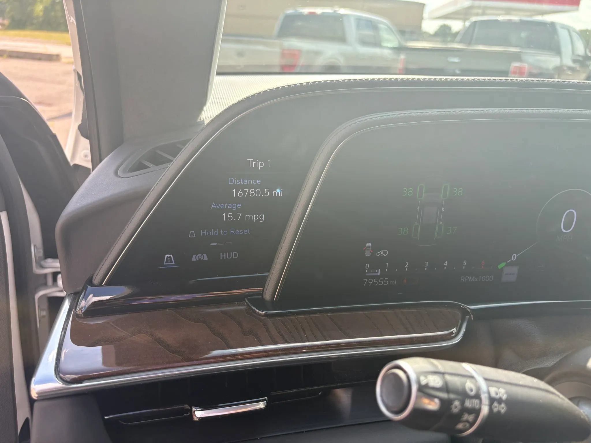 Used 2022 Cadillac Escalade Sport Platinum AWD/4WD image 24