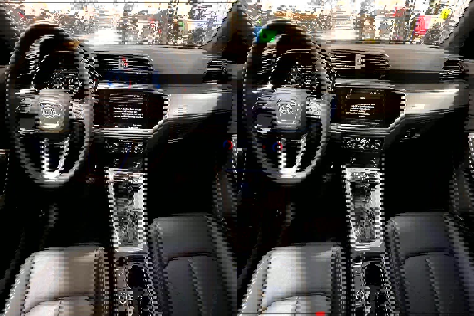 Certified 2025 Audi Q3 2.0T Premium w/ Convenience Package image 15