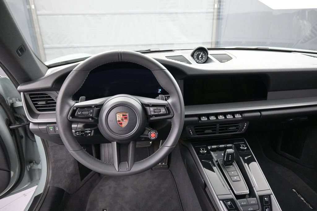 Certified 2025 Porsche 911 Carrera RWD image 17
