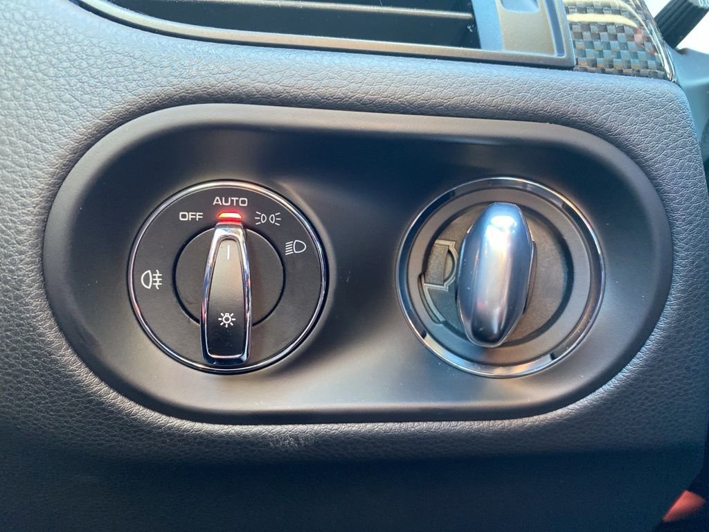 Used 2025 Porsche Macan S image 21