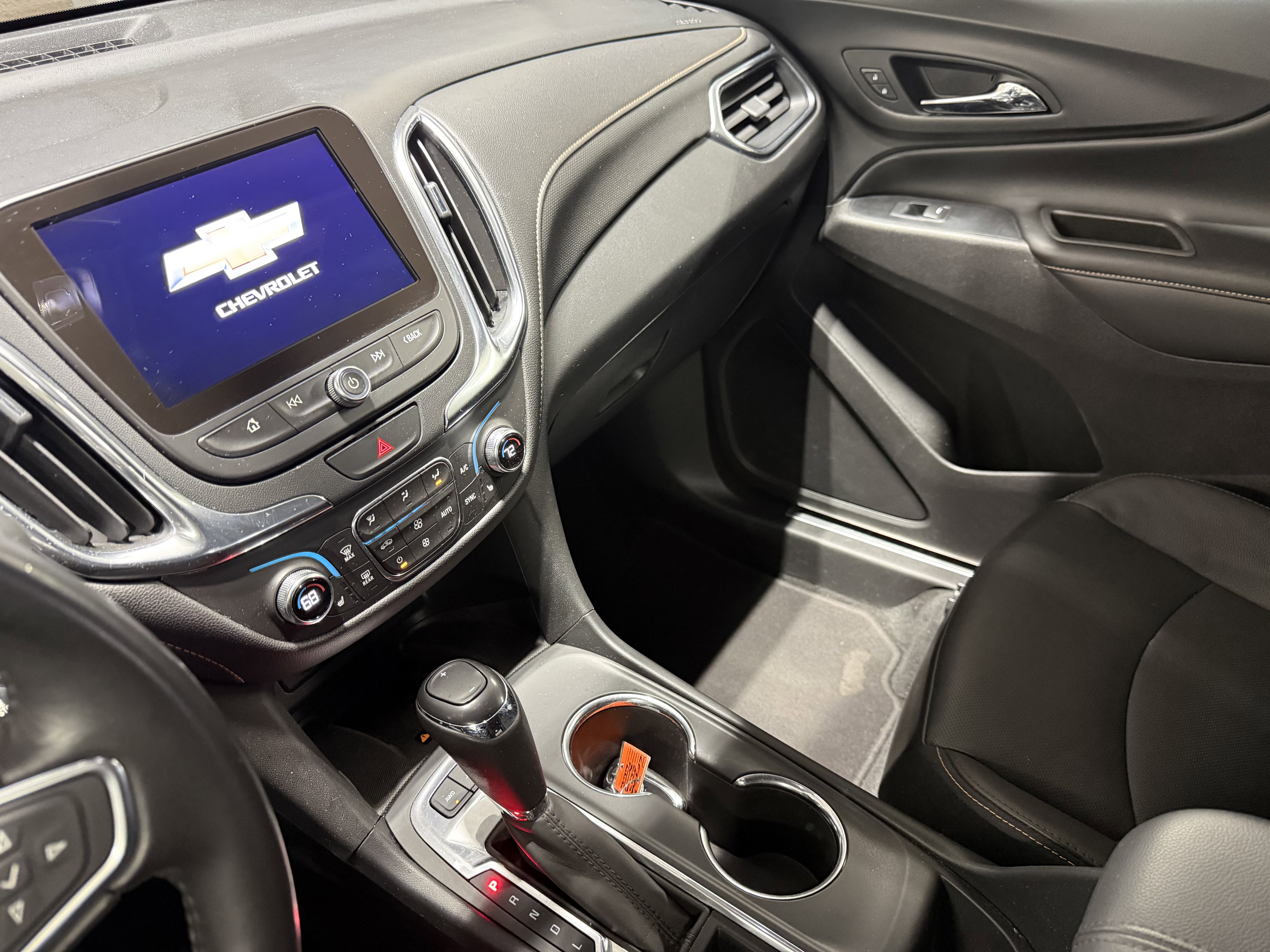 Used 2019 Chevrolet Equinox Premier image 11