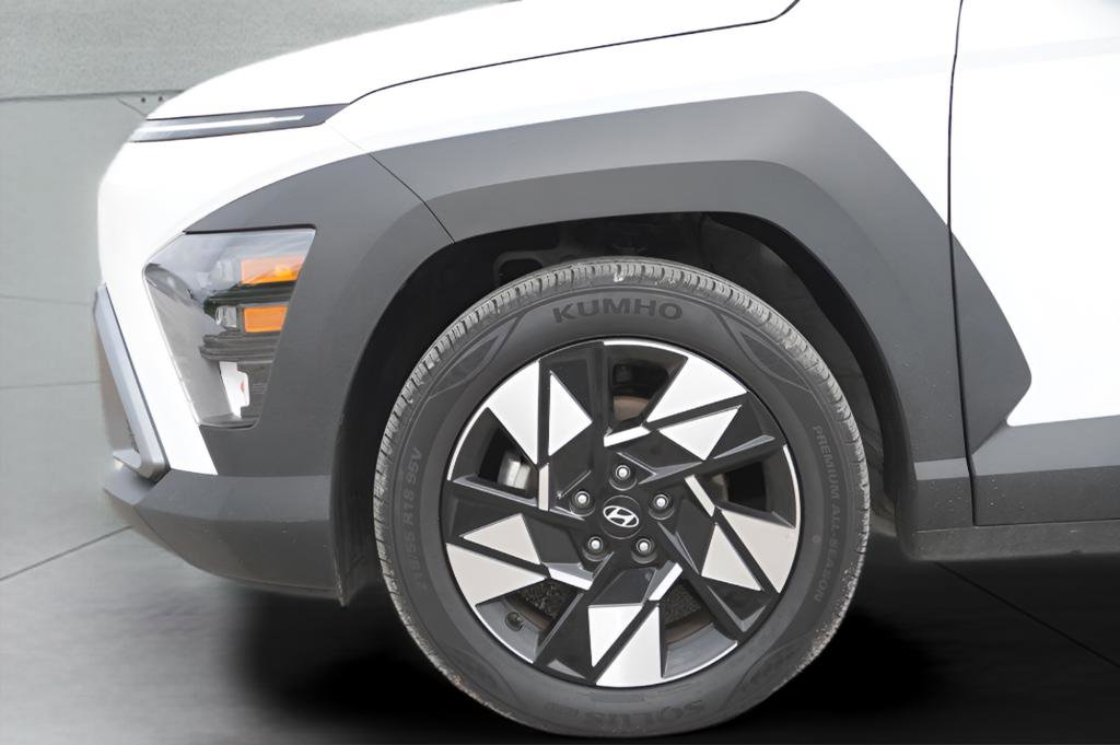 Used 2025 Hyundai Kona SEL image 34