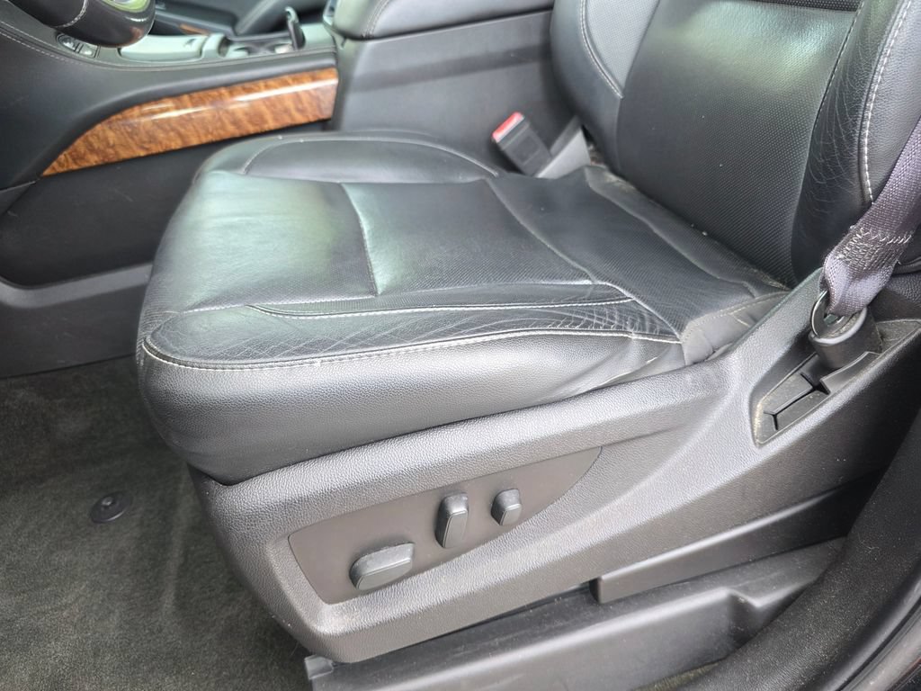 Used 2016 Chevrolet Suburban LTZ AWD/4WD image 12