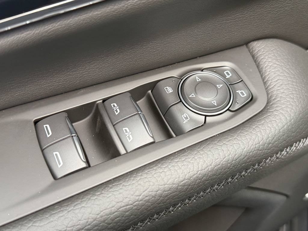 New 2026 GMC Yukon XL Denali w/ Denali Reserve Package AWD/4WD image 27