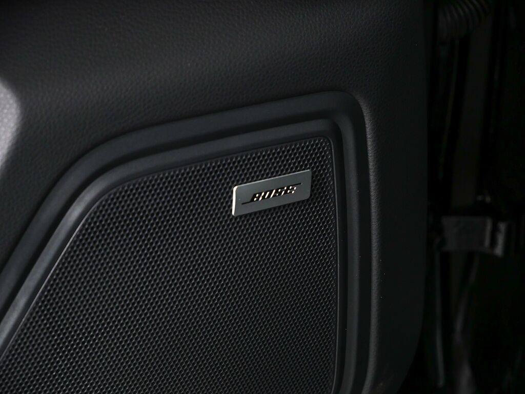 Certified 2026 Porsche Macan AWD/4WD image 7