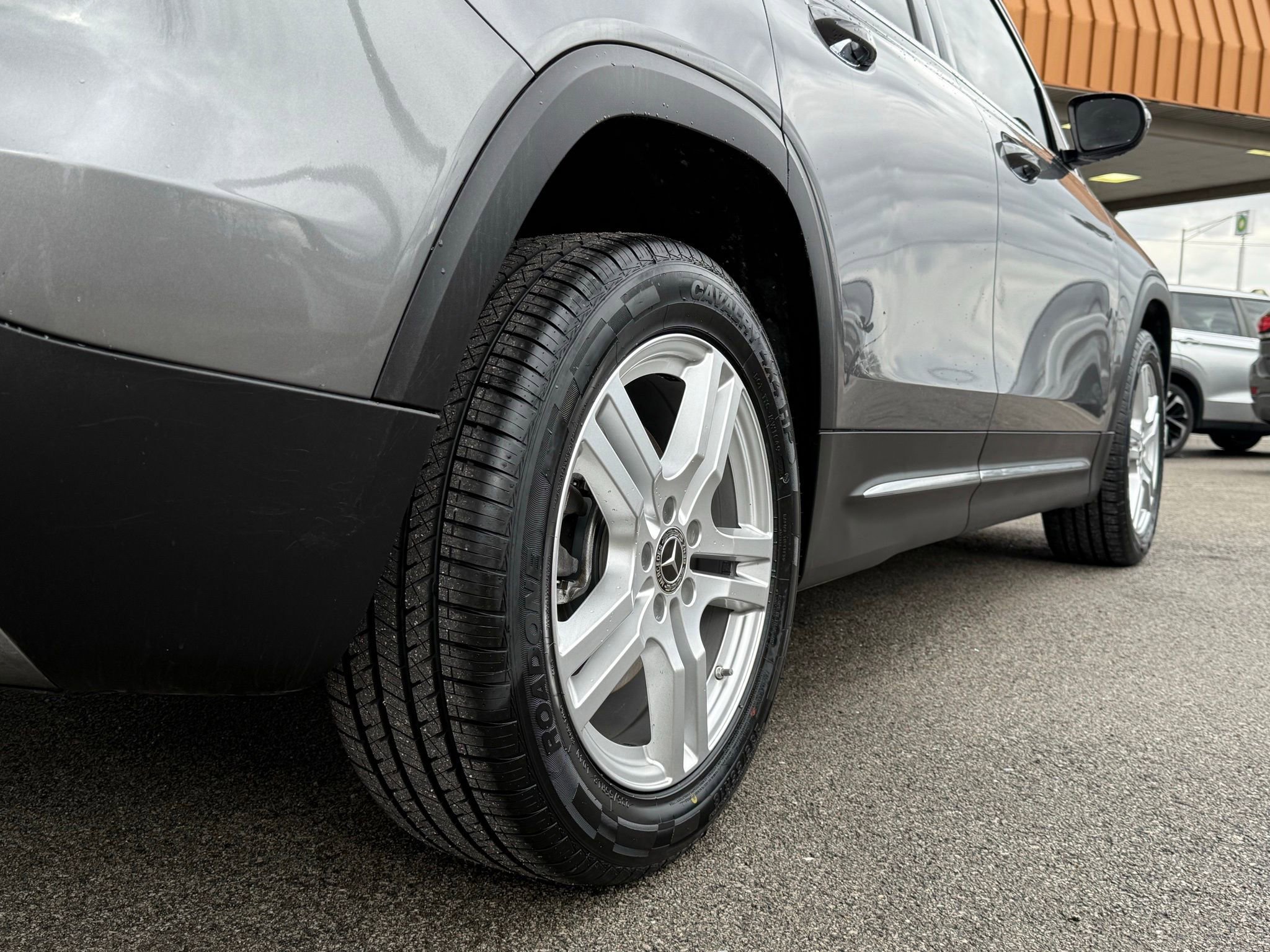 Used 2020 Mercedes-Benz GLB 250 4MATIC image 16