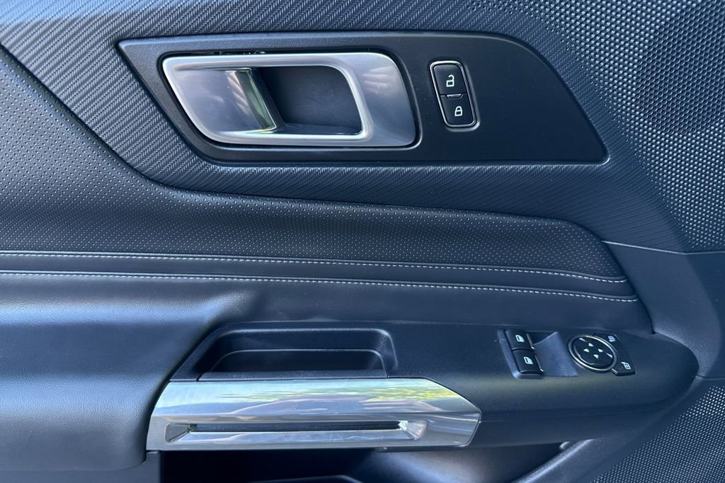 Used 2024 Ford Mustang GT Premium image 5