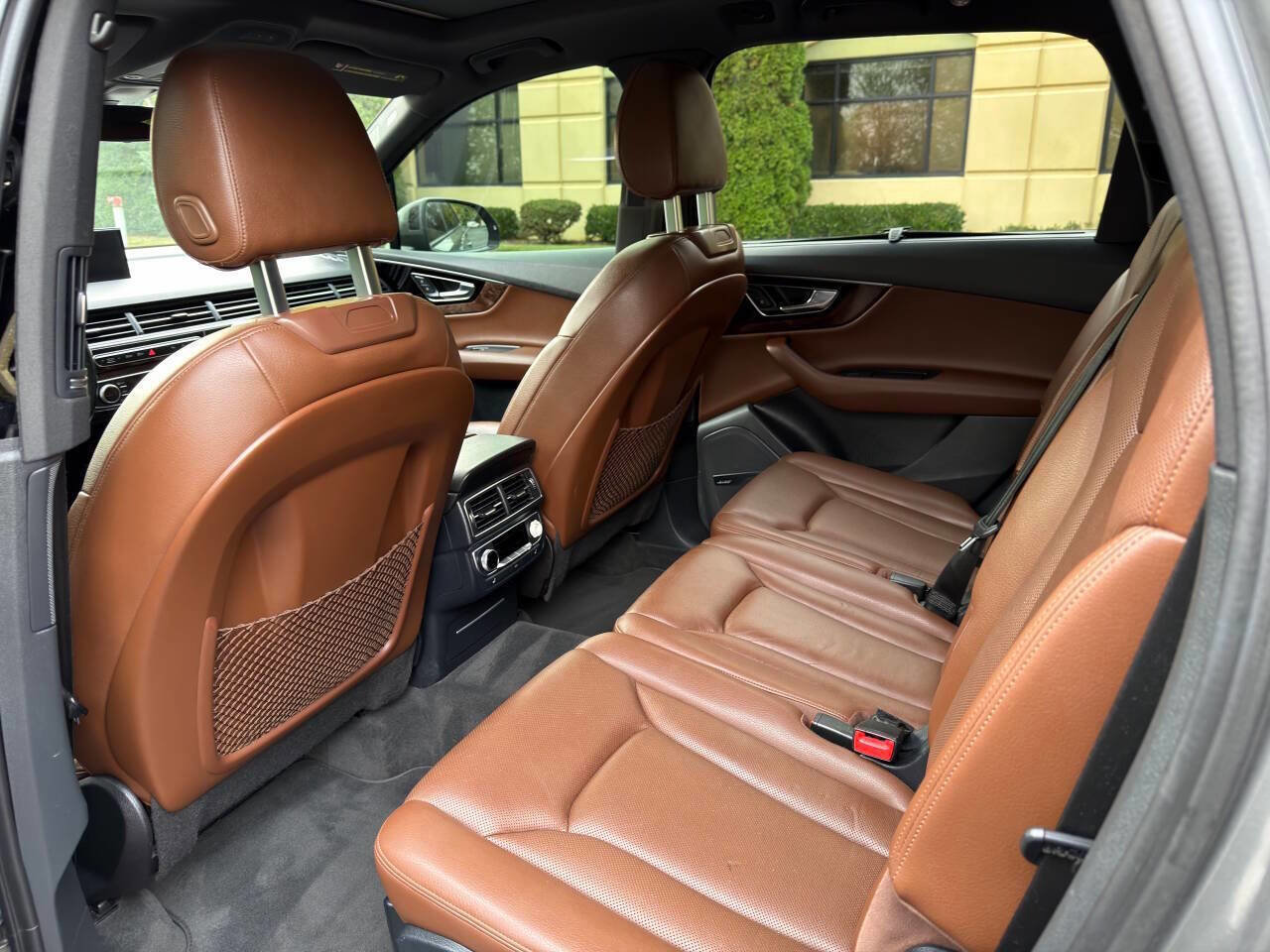 Used 2017 Audi Q7 3.0T Prestige w/ Prestige Package image 27