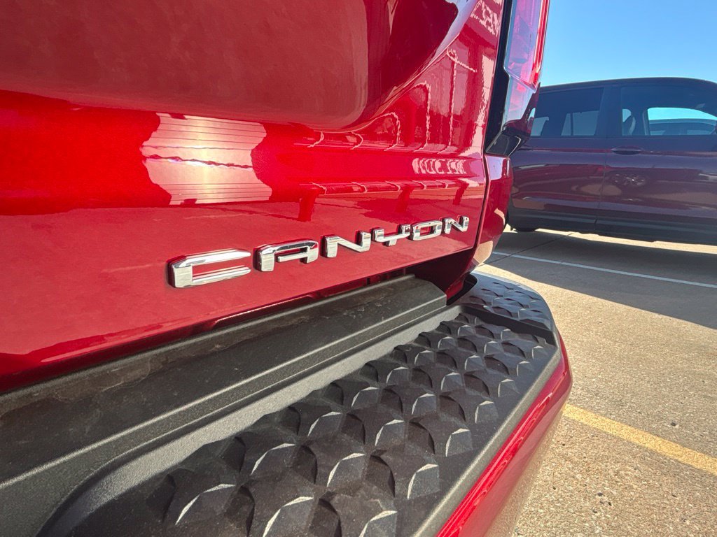 New 2026 GMC Canyon Denali AWD/4WD image 15