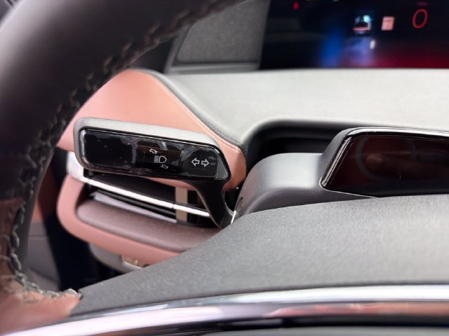 New 2026 Lincoln Navigator Reserve AWD/4WD image 25