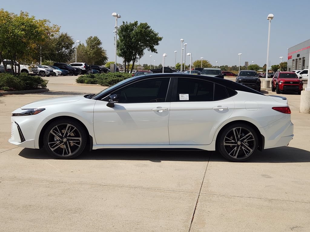 New 2026 Toyota Camry Hybrid FWD image 8