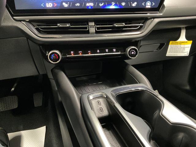 Used 2025 Chevrolet Equinox EV RS AWD/4WD image 17