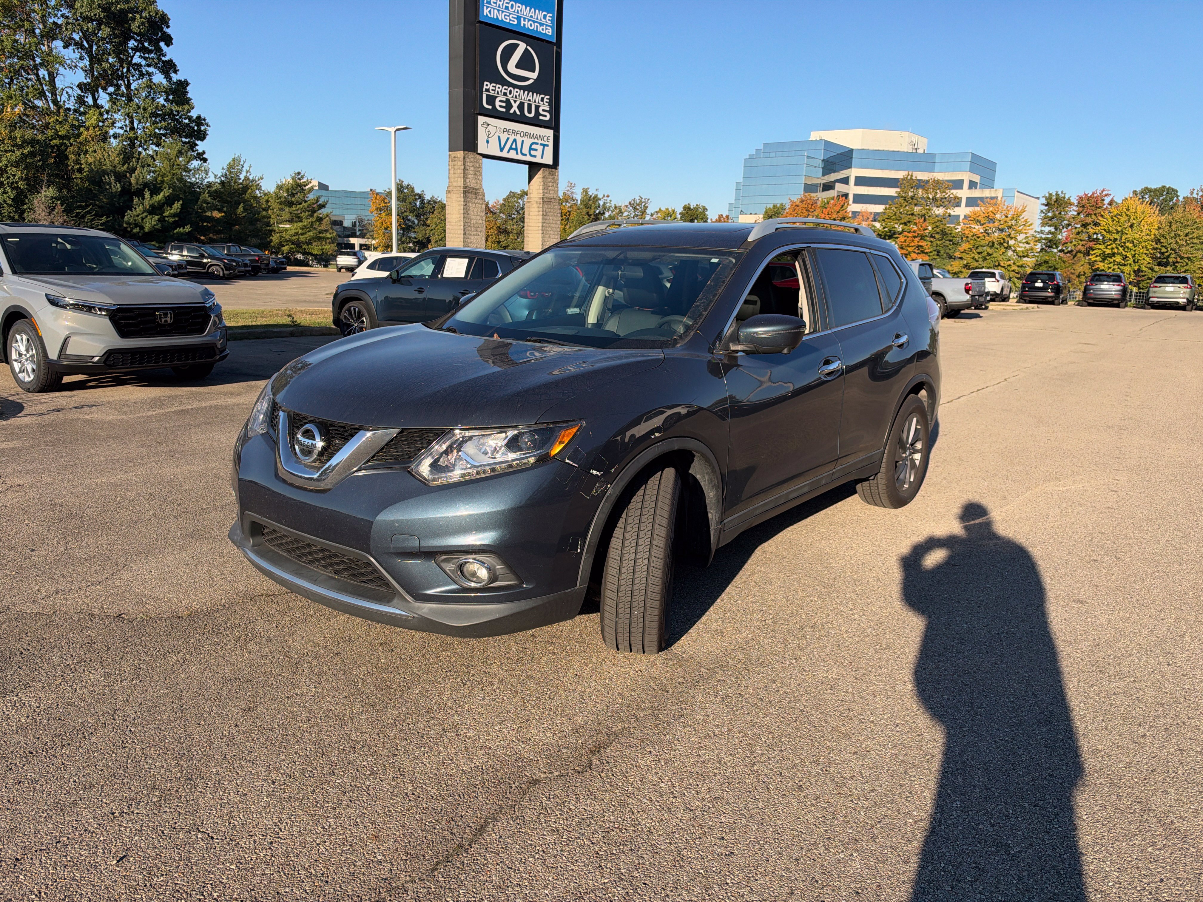 Used 2016 Nissan Rogue SL w/ SL Premium Package AWD/4WD image 9