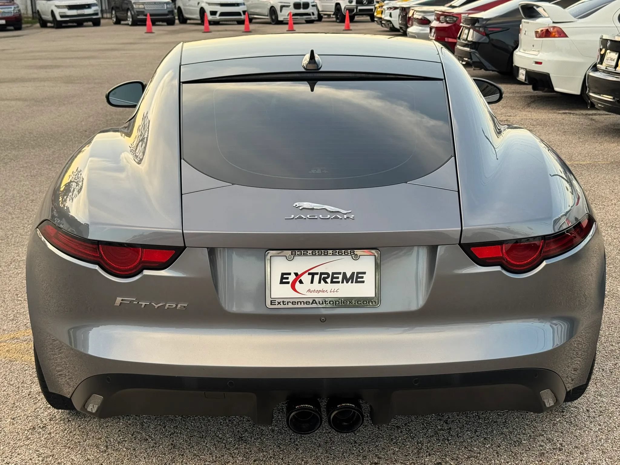 Used 2020 Jaguar F-TYPE Coupe RWD image 3