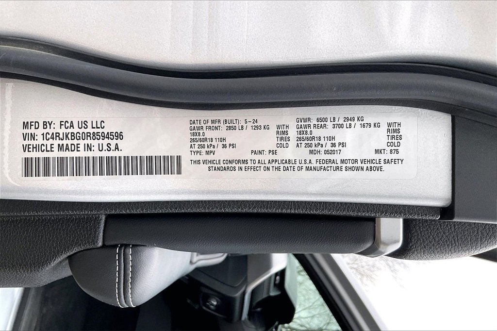 Used 2024 Jeep Grand Cherokee L Limited image 32