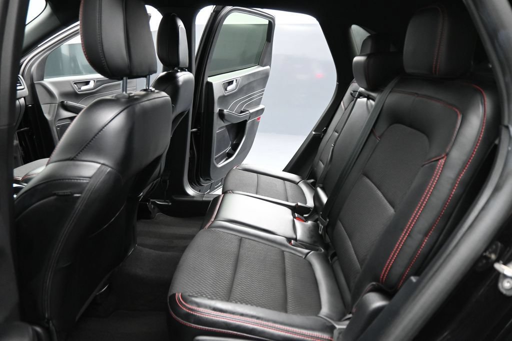 Certified 2025 Ford Escape ST-Line FWD image 18