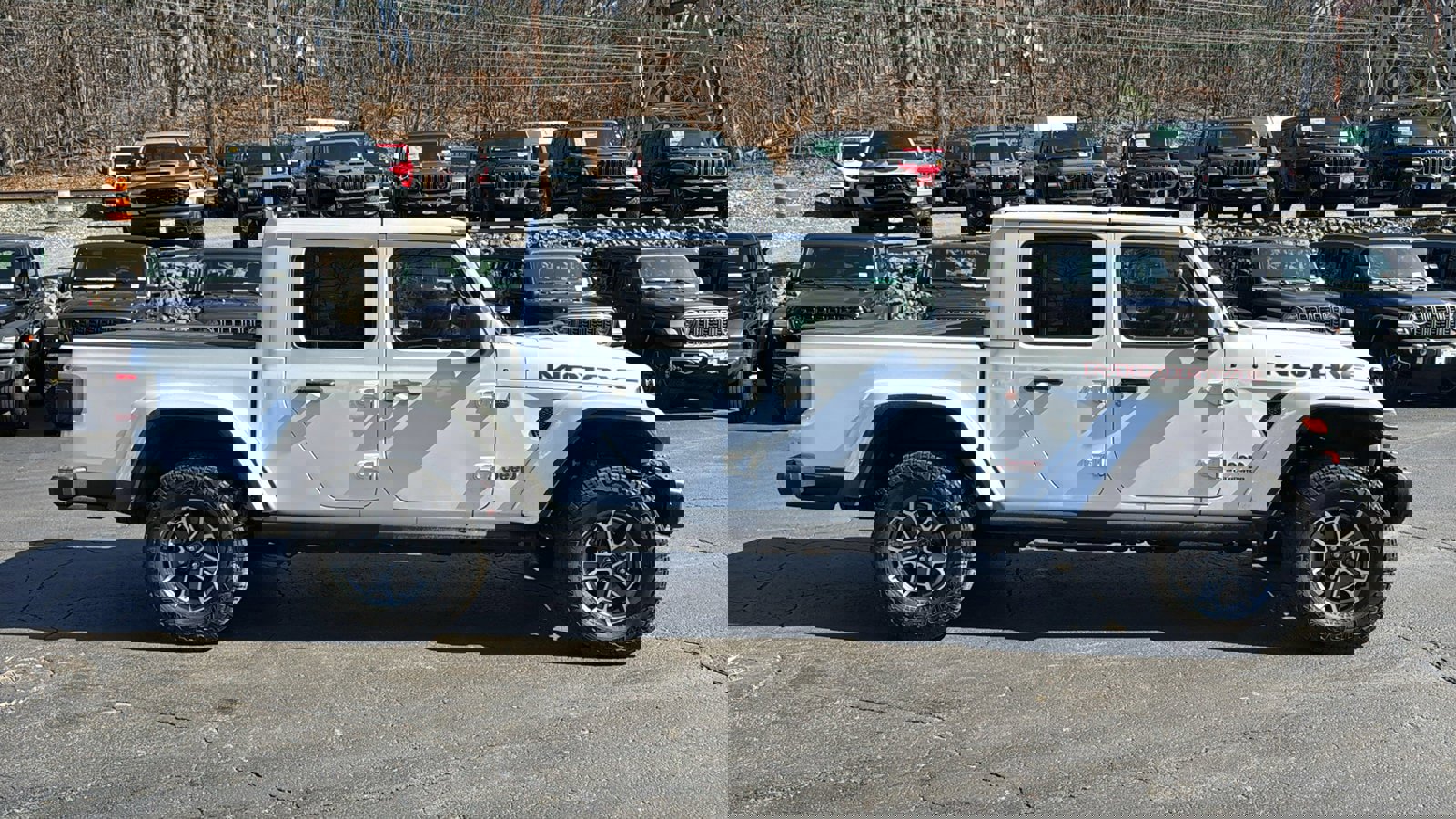 Certified 2024 Jeep Gladiator Mojave image 4