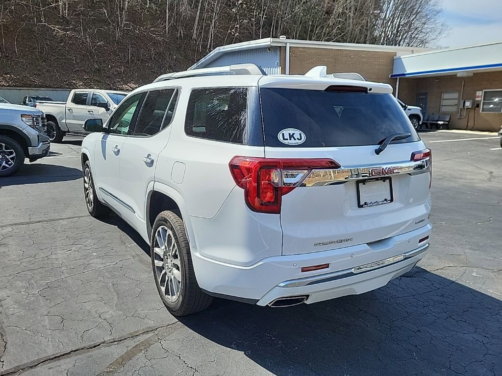 Used 2023 GMC Acadia Denali w/ Denali Technology Package image 10