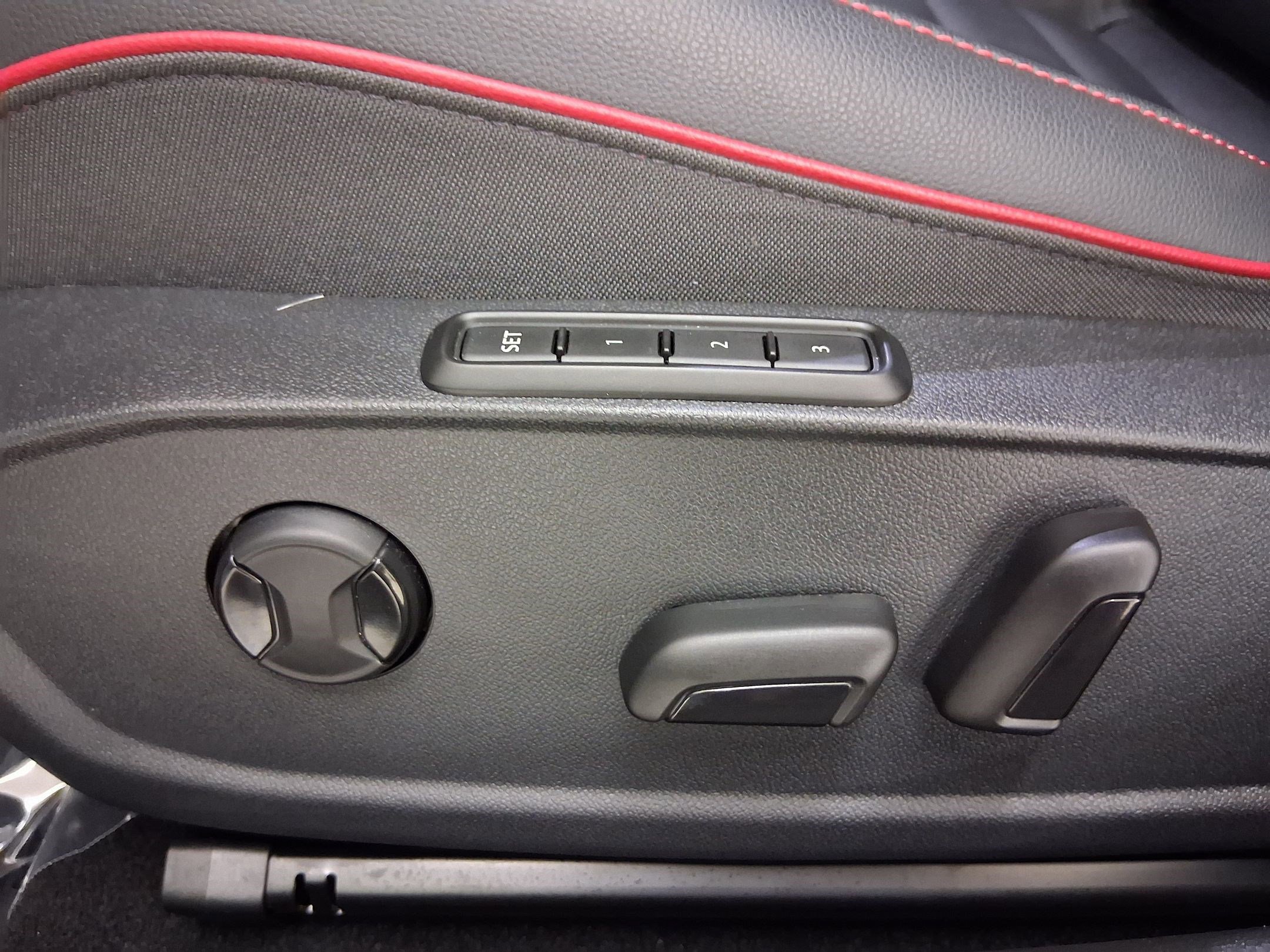 Used 2024 Volkswagen GTI SE image 13