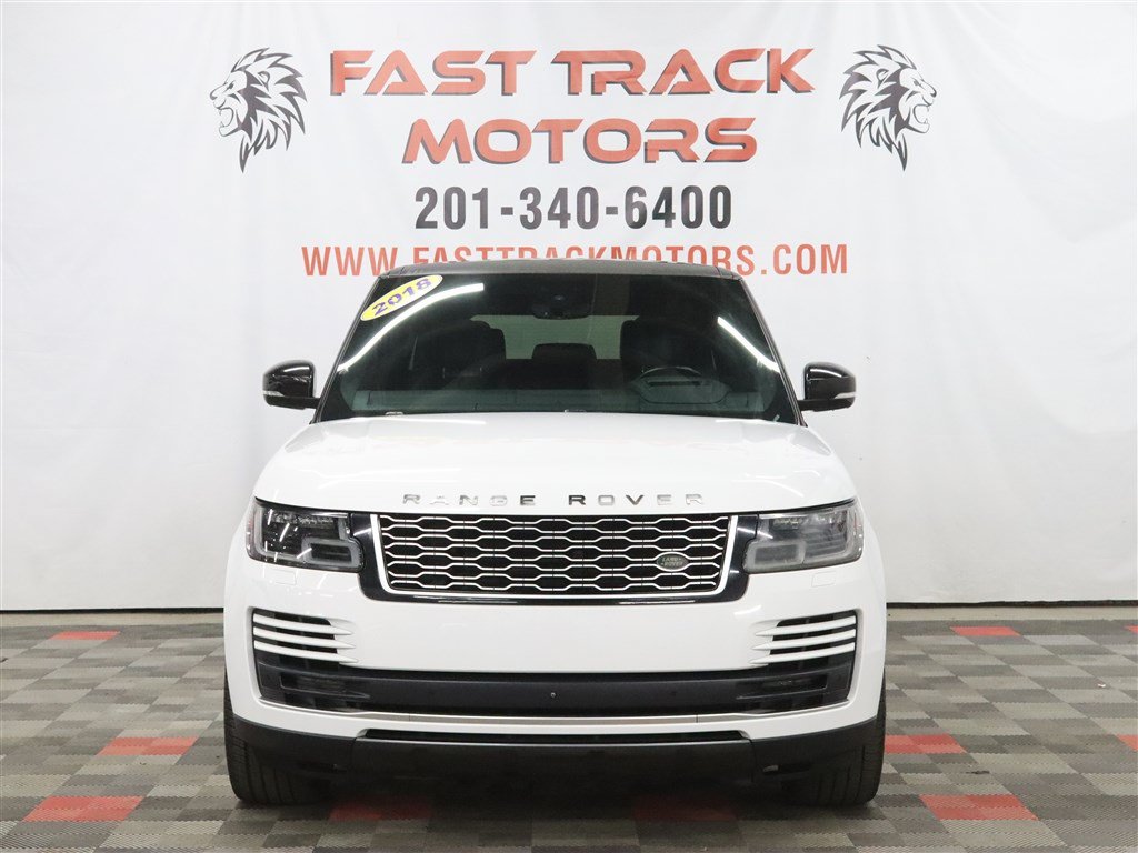 Used 2018 Land Rover Range Rover Supercharged AWD/4WD image 2