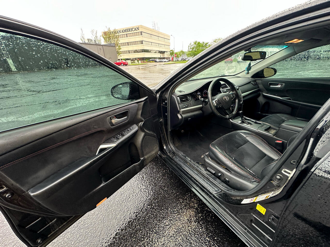 Used 2015 Toyota Camry SE image 9