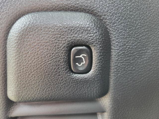 Used 2020 Jeep Grand Cherokee Altitude AWD/4WD image 9