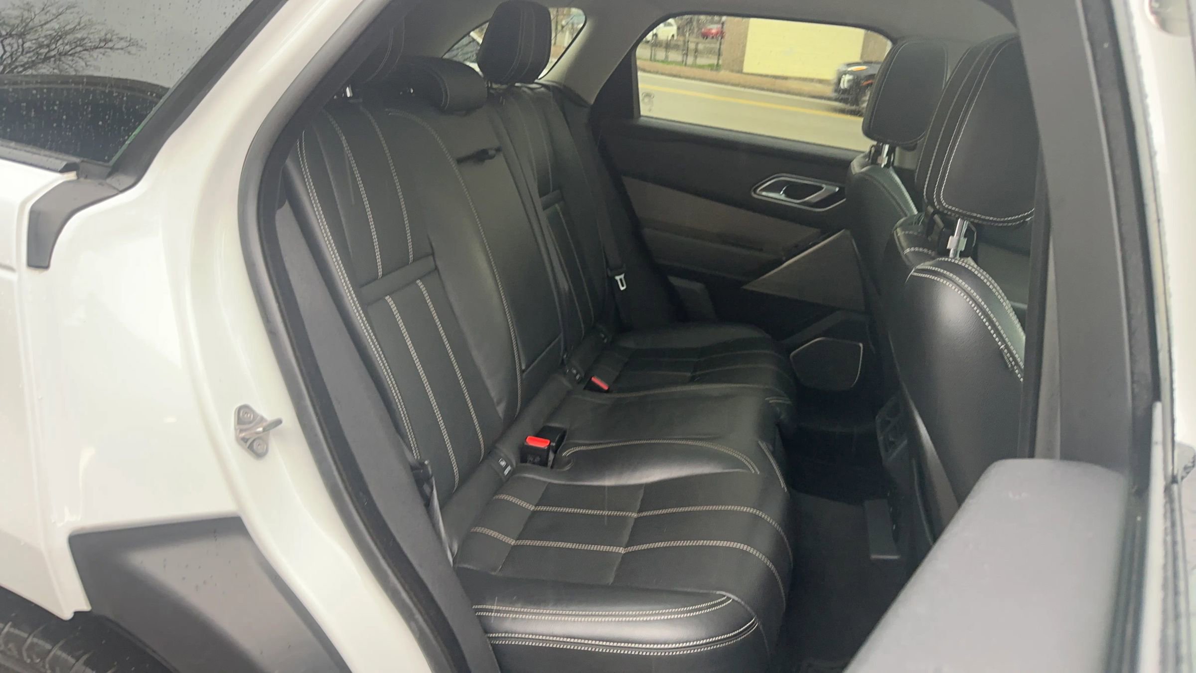 Used 2018 Land Rover Range Rover Velar S image 6