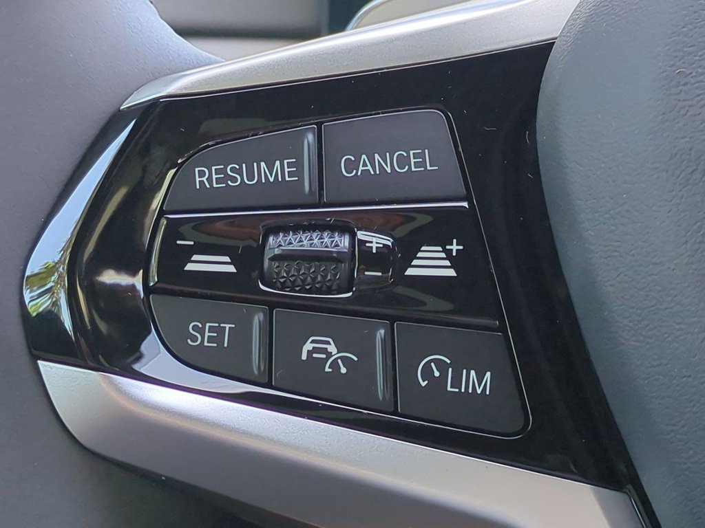 New 2026 BMW 330i Sedan w/ Convenience Package RWD image 25