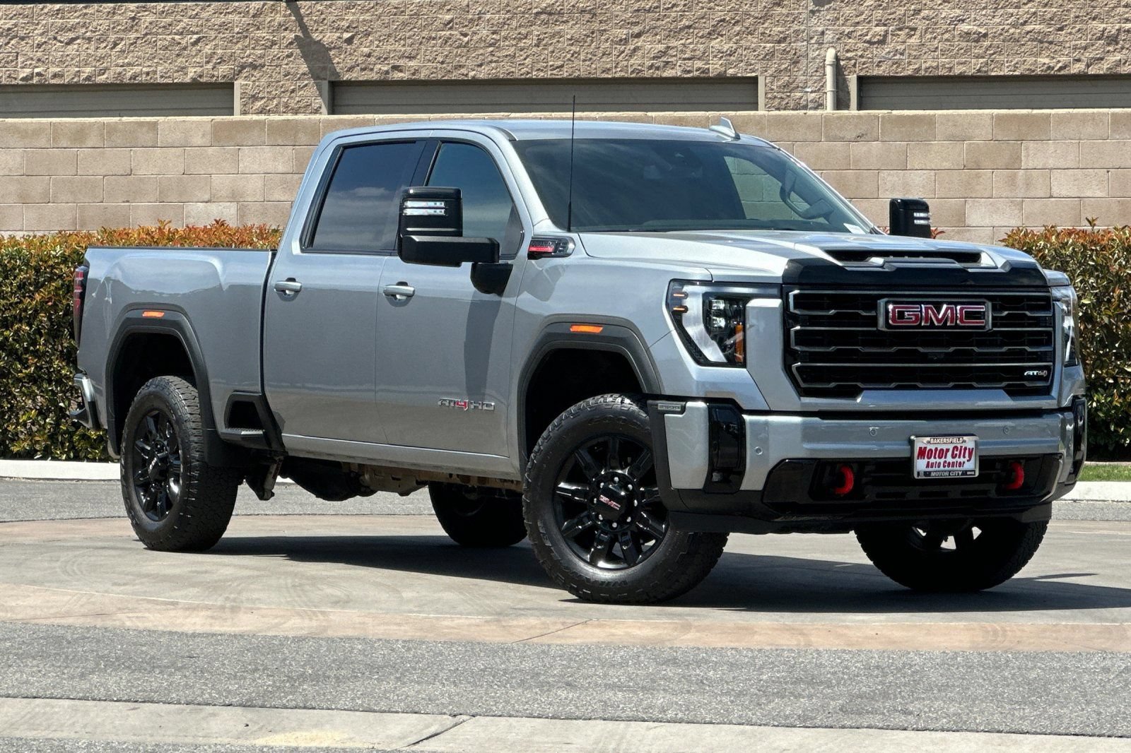 Certified 2025 GMC Sierra 2500 AT4 AWD/4WD image 2