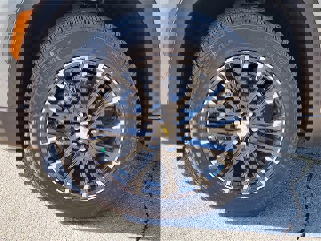 New 2026 Chevrolet Traverse LT w/ Enhanced Driving Package image 13