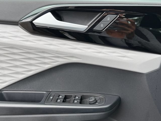 Certified 2024 Volkswagen Taos S FWD image 26